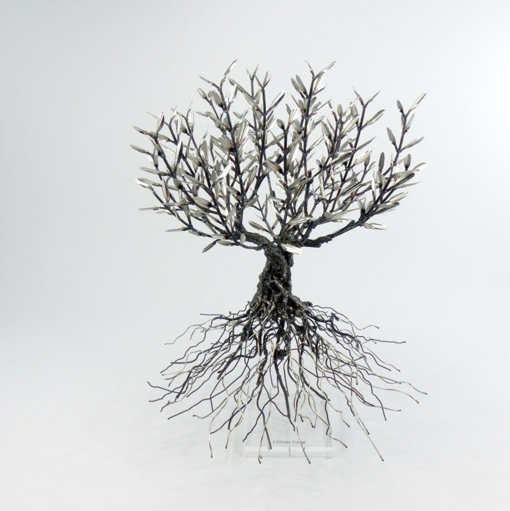 Arbre métal racines